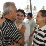 Jackson participa da abertura de quiosques da praia de Aruana -