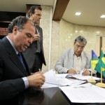 Déda e o ministro Fernando Bezerra assinam convênio de R$ 19 milhões para esgotamento sanitário -