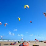 Praia de Atalaia é eleita como destino para esportistas e família pelo portal IG - Foto: André Moreira