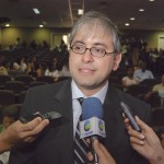 Jackson participa de abertura do seminário sobre Acessibilidade  - O governador em exercício