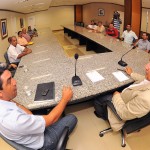 Governador em exercício recebe lideranças de Riachão do Dantas para tratar de investimentos do Estado -