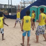 Atletas do Circuito Nacional de Vôlei de Praia dão aula para alunos da rede estadual  - Fotos: Ascom/Seed