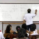 Mais de três mil alunos da rede estadual participam da revisão para o Enem - Fotos: Wandycler Júnior/Seed