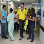 Atletas do Vôlei de Praia visitam Oncologia do Huse -