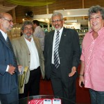 Diretorpresidente da Segrase participa de evento internacional   - Diretores da Segrase conversam com o presidente da Imprensa Oficial de Alagoas