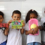 Crianças da Amélia Leite recebem brinquedos arrecadados através do 'Reutilize Alegria' - Fotos: Igor Andrade/Semarh