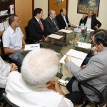Déda recebe representantes do comércio para discutir atualização de legislação e medidas de estímulo - Fotos: Marcos Rodrigues/ASN