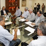 Déda recebe representantes do comércio para discutir atualização de legislação e medidas de estímulo - Fotos: Marcos Rodrigues/ASN