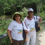 Idosas participam de caminhada ambiental na APA do Morro do Urubu - Fotos: Ascom/Semarh