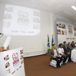 Ao lado da ministra do Desenvolvimento Social e Combate à Fome