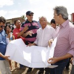 Marcelo Déda visita obras de ligação da avenida Santa Gleide com a BR235  -