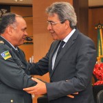 Déda recebe os oficiais superiores da PM e dos Bombeiros que foram promovidos -