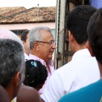 Jackson participa de missa e entrega de cestas básicas no Bonfim - Fotos: Mario Sousa