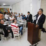 Déda participa de almoço com representantes da Fies -