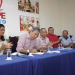 Governador entrega equipamentos para a Feira da Agricultura Familiar -