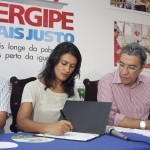 Governador entrega equipamentos para a Feira da Agricultura Familiar -