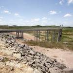 Marcelo Déda visita obras da barragem do rio Poxim -