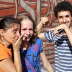 Alunos comemoram aprovação no vestibular 2012 da UFS -