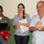 Seides entrega presentes a acolhidos e socioeducandos da Fundação Renascer - Fotos: Ascom/Fundacer