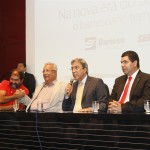 Déda concede gratificação de R$ 2 mil e amplia participação dos servidores na gestão do Banese -