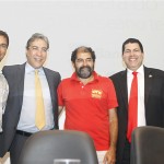 Déda concede gratificação de R$ 2 mil e amplia participação dos servidores na gestão do Banese -