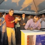 Governador busca viabilizar 10 mil casas populares em parceria com a Caixa - Déda participou da assinatura de contratação para construção de 544 casas do Programa em Lagarto / Fotos: Marcos Rodrigues/ASN