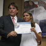 Marcelo Déda entrega certificado de qualificação profissional para 600 jovens - Fotos: Marco Vieira/ASN