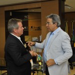 Déda discute aspectos de turismo e meio ambiente com o senador Lauro Menezes  - Foto: Marcos Rodrigues/ASN