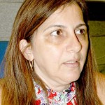 Primeiro dia das matrículas dos alunos candidatos à rede estadual transcorre com normalidade - A dona de casa Ana Paula Conceição Santos / Fotos: Juarez Silveira/Seed
