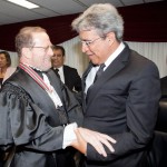 Déda participa da solenidade de posse do desembargador federal Paulo Guedes -