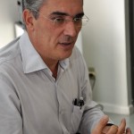 SES faz reunião para adequar gestão às contingências financeiras - O secretário de Estado da Saúde