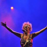 Verão Sergipe chega ao fim e público já sente saudade - Banda Alapada abriu a noite de shows (Foto: Marcos Rodrigues/ASN)