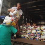 Estado entrega mais de 1.300 cestas de alimentos em Monte Alegre -