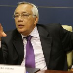 Déda pede recursos ao ministro do Turismo para a conclusão da ponte Gilberto Amado - O governador Marcelo Déda e o ministro do Turismo Gastão Vieira / Fotos: Roberto Jayme