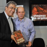 Déda prestigia lançamento do livro do jornalista Jozailto Lima  -