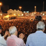 Déda acompanha show de aniversário da capital ao lado do prefeito Edvaldo e do senador Wellington Dias -