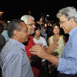 Déda acompanha show de aniversário da capital ao lado do prefeito Edvaldo e do senador Wellington Dias -