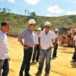 Déda visita instalações da PM e obras da Escola Técnica em Carmópolis  -