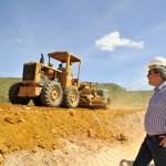 Déda visita instalações da PM e obras da Escola Técnica em Carmópolis  -