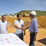 Déda visita instalações da PM e obras da Escola Técnica em Carmópolis  -