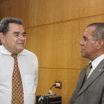 Defensores públicos visitam o TCE e entregam primeira edição da revista da instituição - Fotos: Ascom/DPE