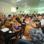 Seides orienta profissionais da assistência sobre reordenamento de abrigos - Fotos: Edinah Mary/Inclusão