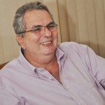 Praça construída pelo Governo do Estado leva satisfação à população de Arauá -