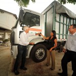 Seides entrega caminhão à Associação de Caprinos e Ovinos -