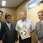 Defensores públicos visitam o TCE e entregam primeira edição da revista da instituição - Fotos: Ascom/DPE