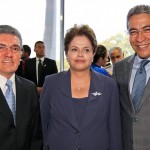 Déda comemora: “Hoje é dia de festa para SE” - O governador Marcelo Déda e a primeiradama