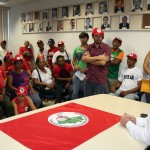 Secretário de Agricultura recebe MST -