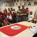 Secretário de Agricultura recebe MST -