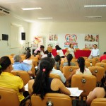 Estado e parceiros estudam aperfeiçoamento das capacitações do ‘Mão Amiga’ - A diretora do departamento de Renda e Cidadania da Seides