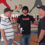 Campeões de MMA visitam Escola de Esportes no bairro Santa Maria -
